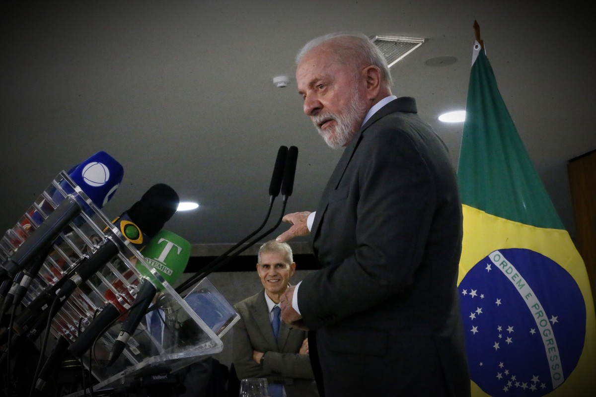 Lula durante entrevista à imprensa (Foto: Cristiano Mariz / O Globo)