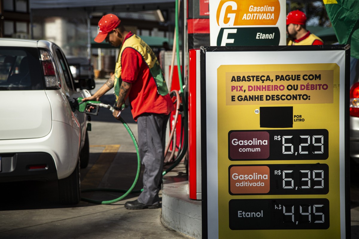 Governo aprova aumento da mistura de etanol na gasolina para 30% a partir de agosto Redução do preço da gasolina pela Petrobras vai ajudar no controle da inflação (Foto: Hermes de Paula)