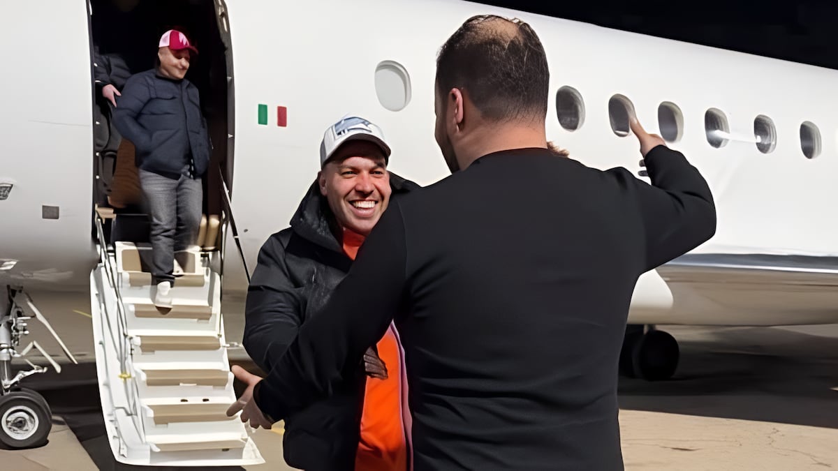 Itália é acusada de mentir após libertar general libio procurado por crimes de guerra O general libio Osama Almasri, a sua chegada a Trípoli no dia 21 de janeiro, em um avião do Estado italiano. (Foto: Reprodução)