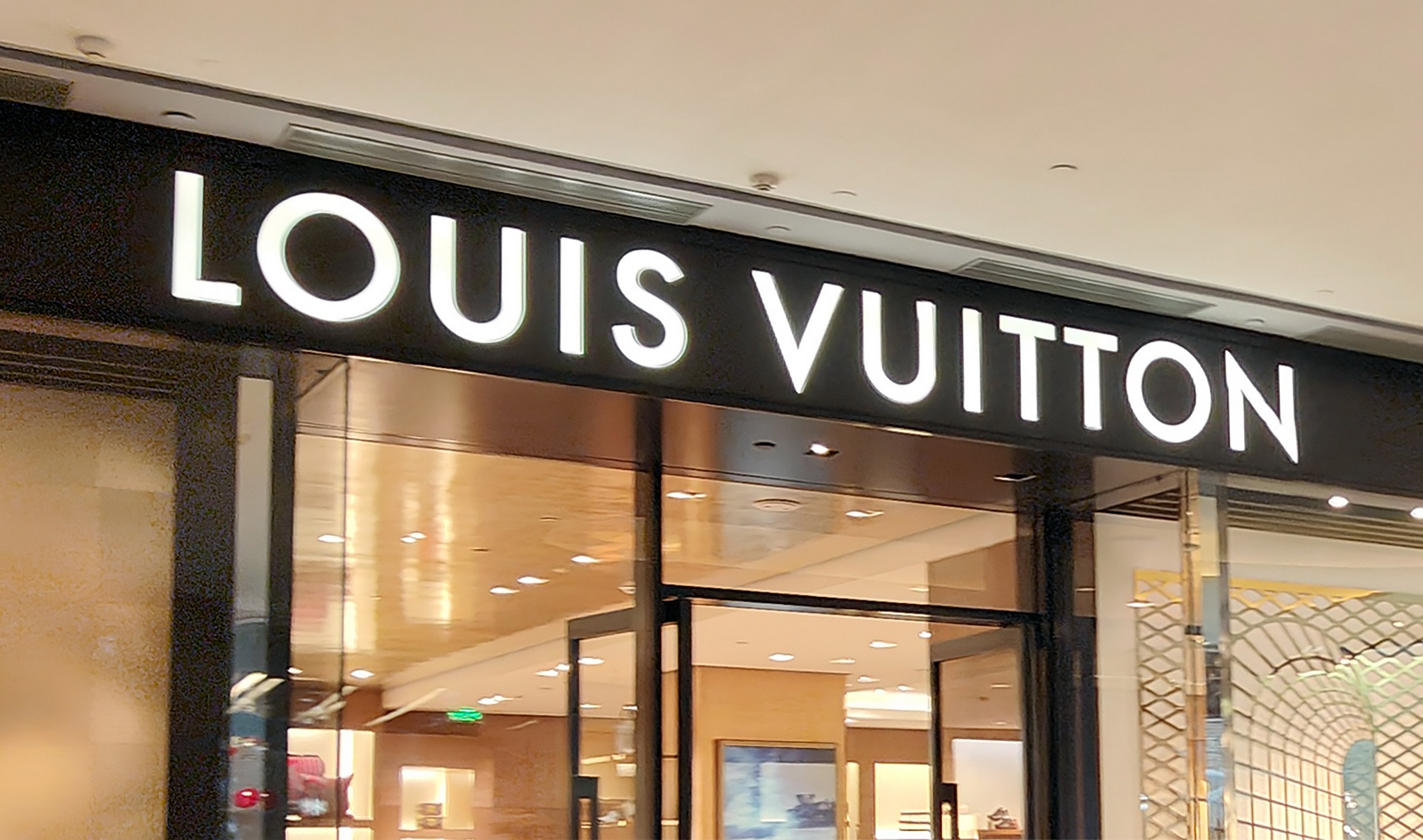 Louis Vuitton: ameaça de tarifas nos EUA pressiona dona da marca a negociar acordo (Foto: CFOTO/Future Publishing /Getty Images)