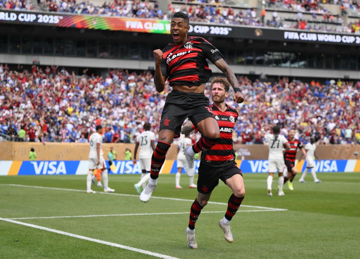 Flamengo encerra jejum de 30 anos e conquista vitória histórica no Mundial Bruno Henrique marca para o Flamengo diante do Chelsea (Foto: David Ramos / GETTY IMAGES NORTH AMERICA / Getty Images via AFP)