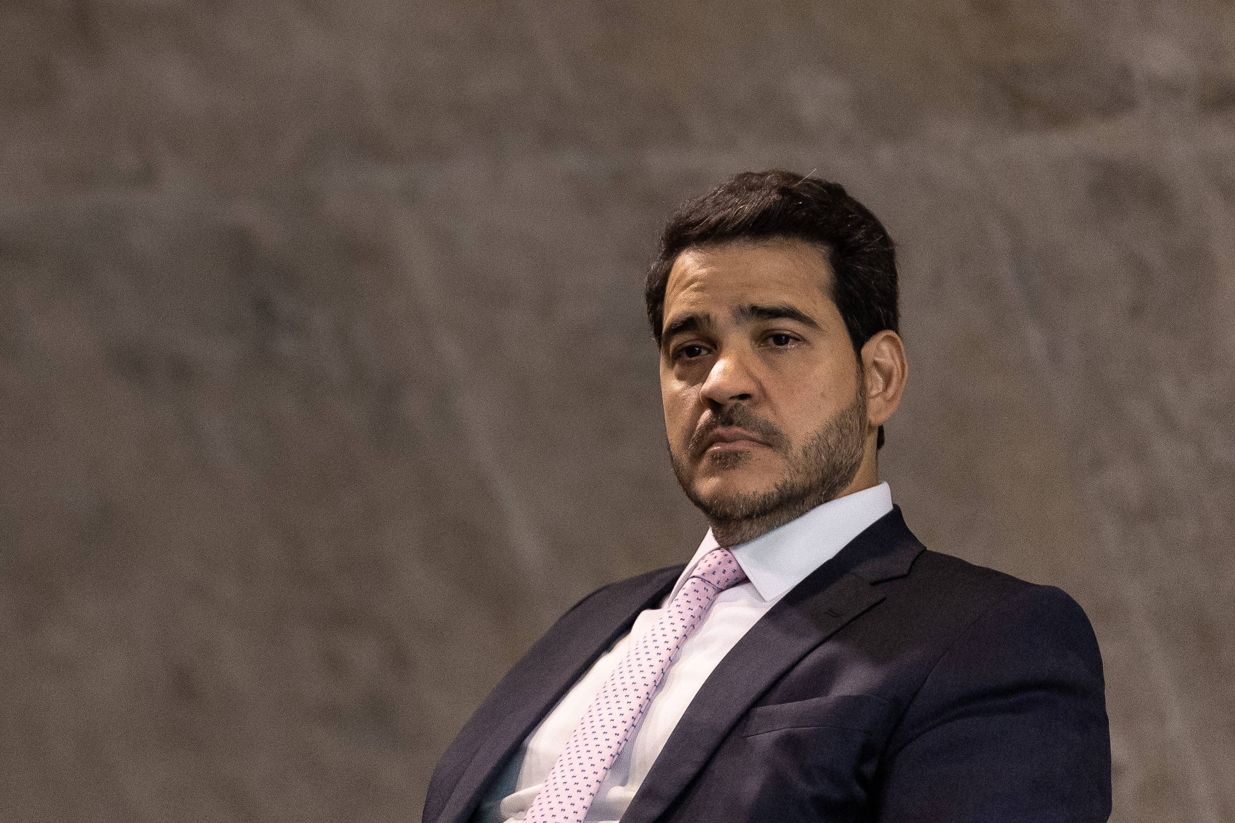 AGU defende decreto do IOF no STF e afirma que suspensão é inconstitucional Advogado-geral da União, Jorge Messias, em evento no Rio de Janeiro (Foto: Eduardo Anizelli - 25.jun.25/Folhapress)