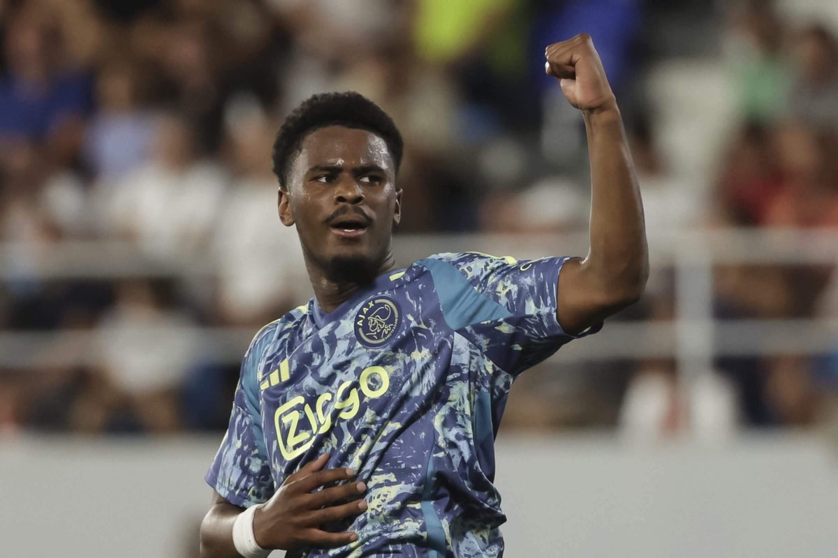Chelsea acerta contrato de sete anos com defensor Jorrel Hato, do Ajax Foto: Reprodução/The Athletic UK