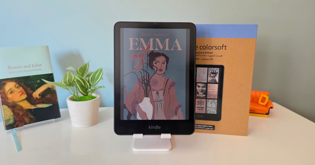 Kindle Colorsoft chegou ao Brasil no final de julho (Foto: Bruna Arimathea/Estadão)