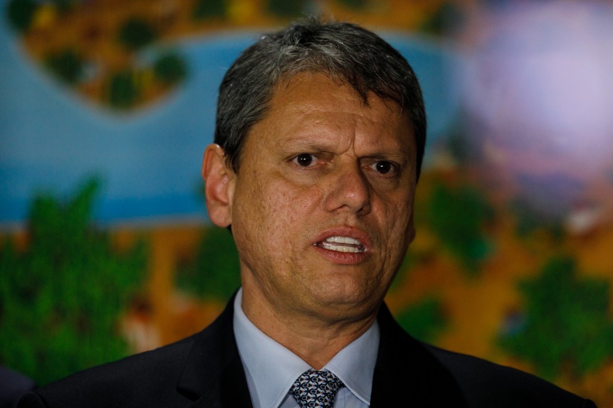 Tarcísio critica tarifas de Trump e se envolve em polêmica com Lula Governador de São Paulo, Tarcísio de Freitas: erros (Foto: Brenno Carvalho/Agência O Globo/31-10-2024)