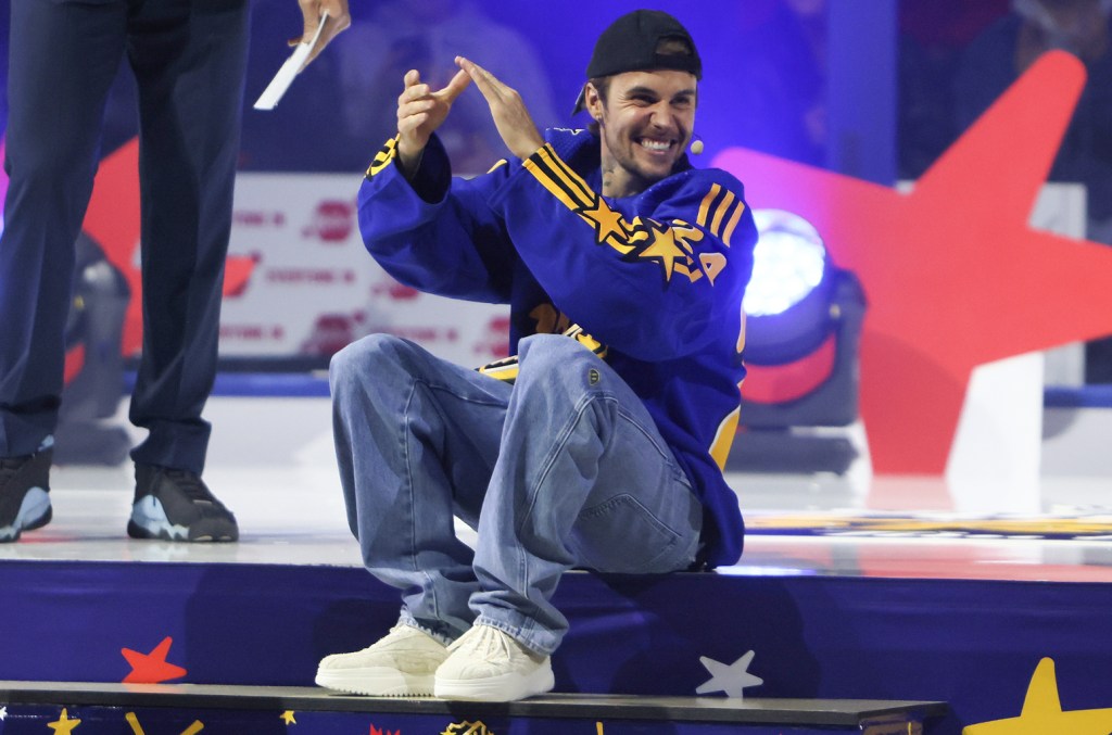 Fãs elegem 'Swag' de Justin Bieber como a nova música favorita da semana O álbum "Swag", de Justin Bieber, lidera a nova enquete de música desta semana. (Foto: Reprodução)