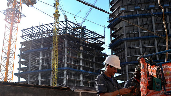 Canteiro de obras: sobram vagas, faltam candidatos (Foto: VEJA)