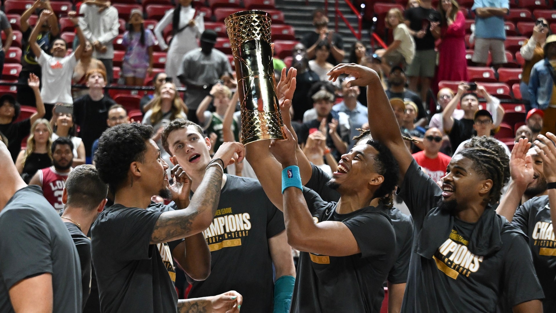 Hornets superam Kings e conquistam o título da NBA 2K26 Summer League Foto: Reprodução/@NBA