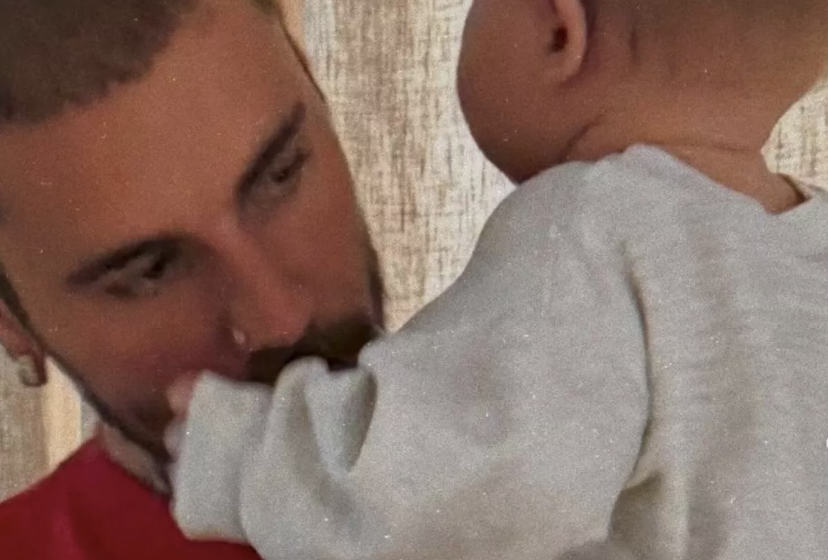 O astro Justin Bieber com o filho, Jack (Foto: Reprodução do Instagram)