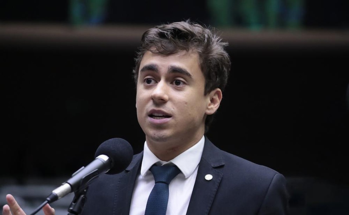 Hugo Motta pode indicar Nikolas Ferreira como relator da CPI do INSS Deputado federal Nikolas Ferreira discursa no plenário da Câmara (Foto: Bruno Spada/Câmara dos Deputados/10-09-2024)