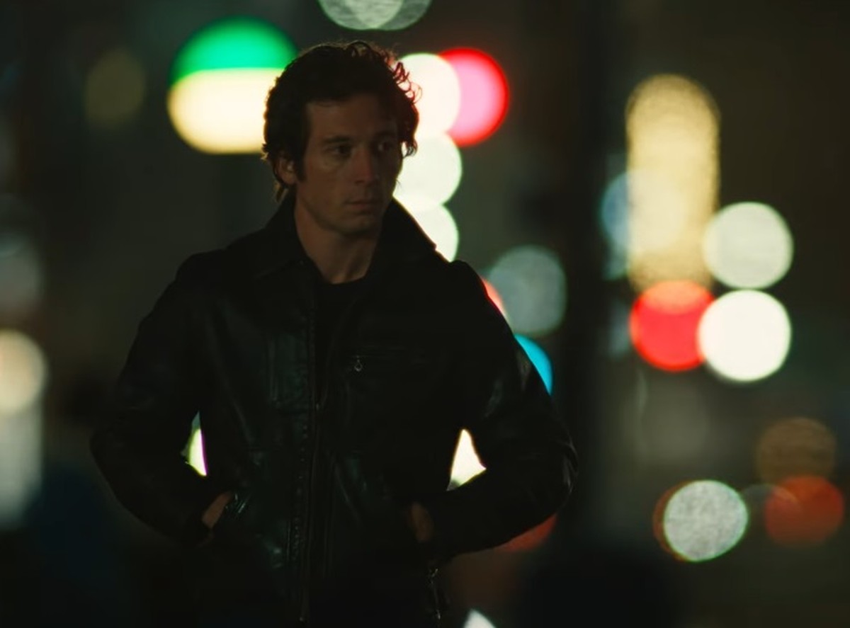 Jeremy Allen White como Bruce Springsteen em 'Springsteen: Salve-me do desconhecido' (Foto: Reprodução)
