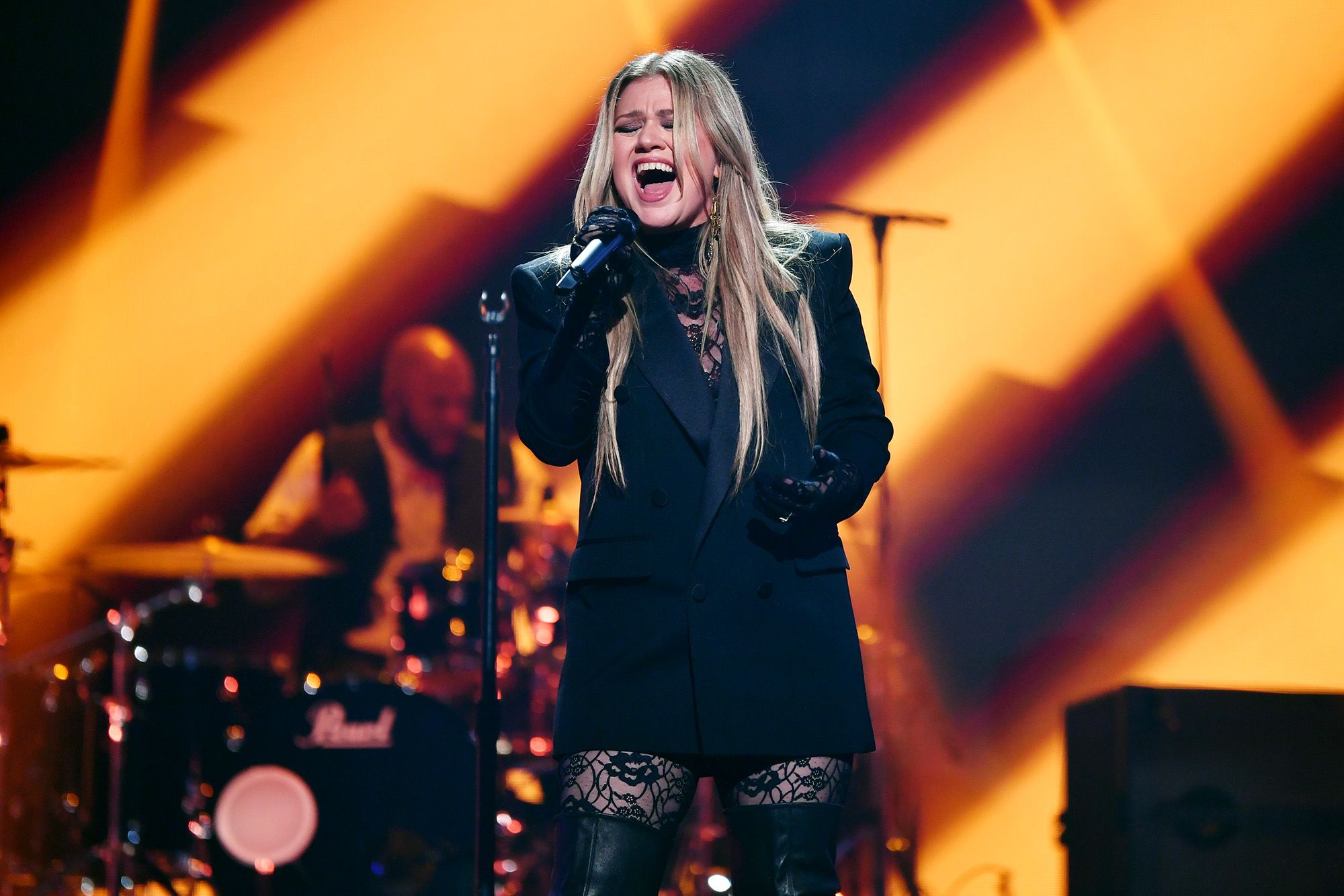 Kelly Clarkson adia residência em Las Vegas e expressa grande tristeza Denise Truscello/Getty Images