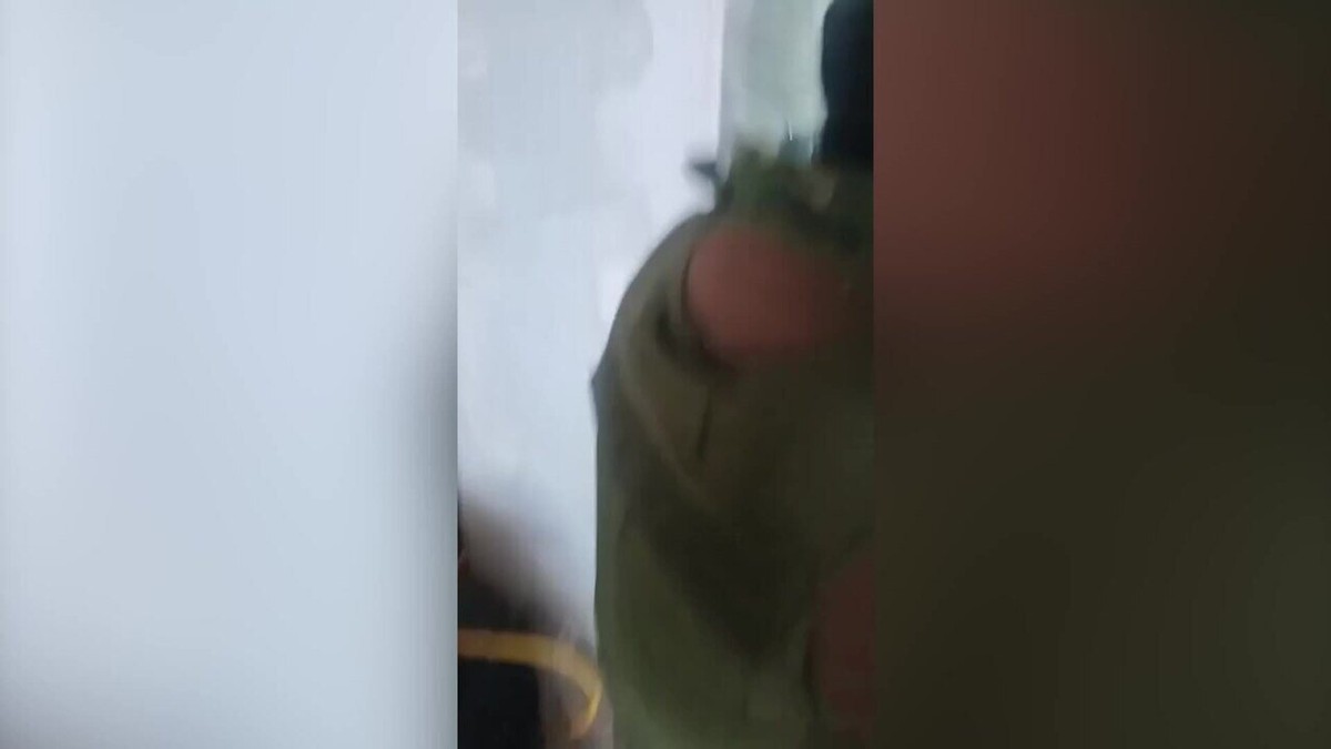 Bunker luxuoso de criminoso mais procurado do Equador é revelado em vídeo Criminoso mais procurado do Equador, Fito foi capturado em compartimento secreto de luxuoso bunker (Foto: Ministro del Interior de Ecuador)
