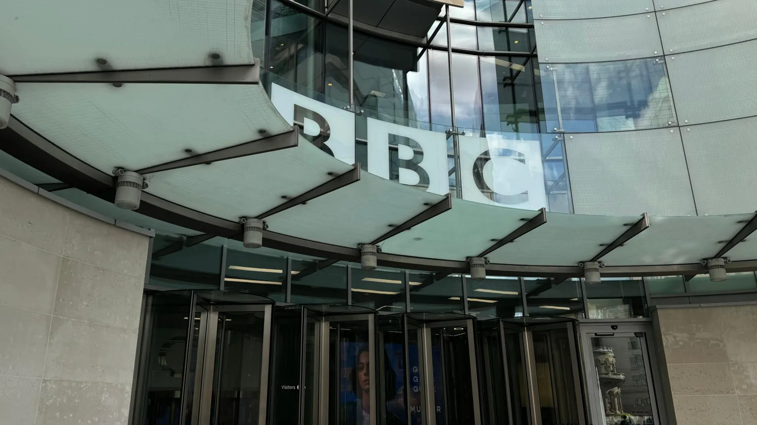BBC lança serviço de notícias em polonês para atender comunidade local Foto: Reprodução