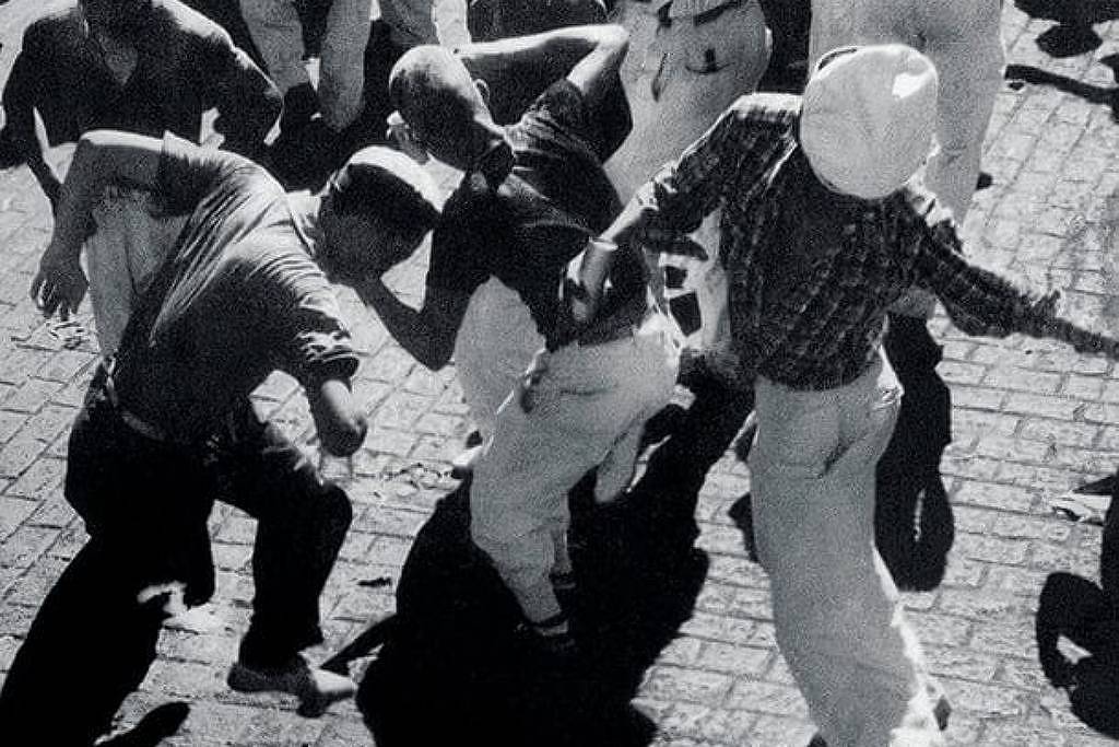 'Tulio Carella explora a sexualidade livre em 'Orgia e Compadrio'' Imagem que ilustra capa de 'Orgia e Compadrio - Tulio Carella, Drama e Revolução na América Latina', de Alvaro Machado (Foto: Divulgação)
