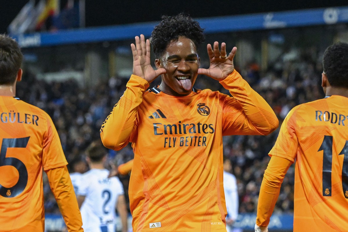 Endrick pelo Real Madrid (Foto: JAVIER SORIANO / AFP)