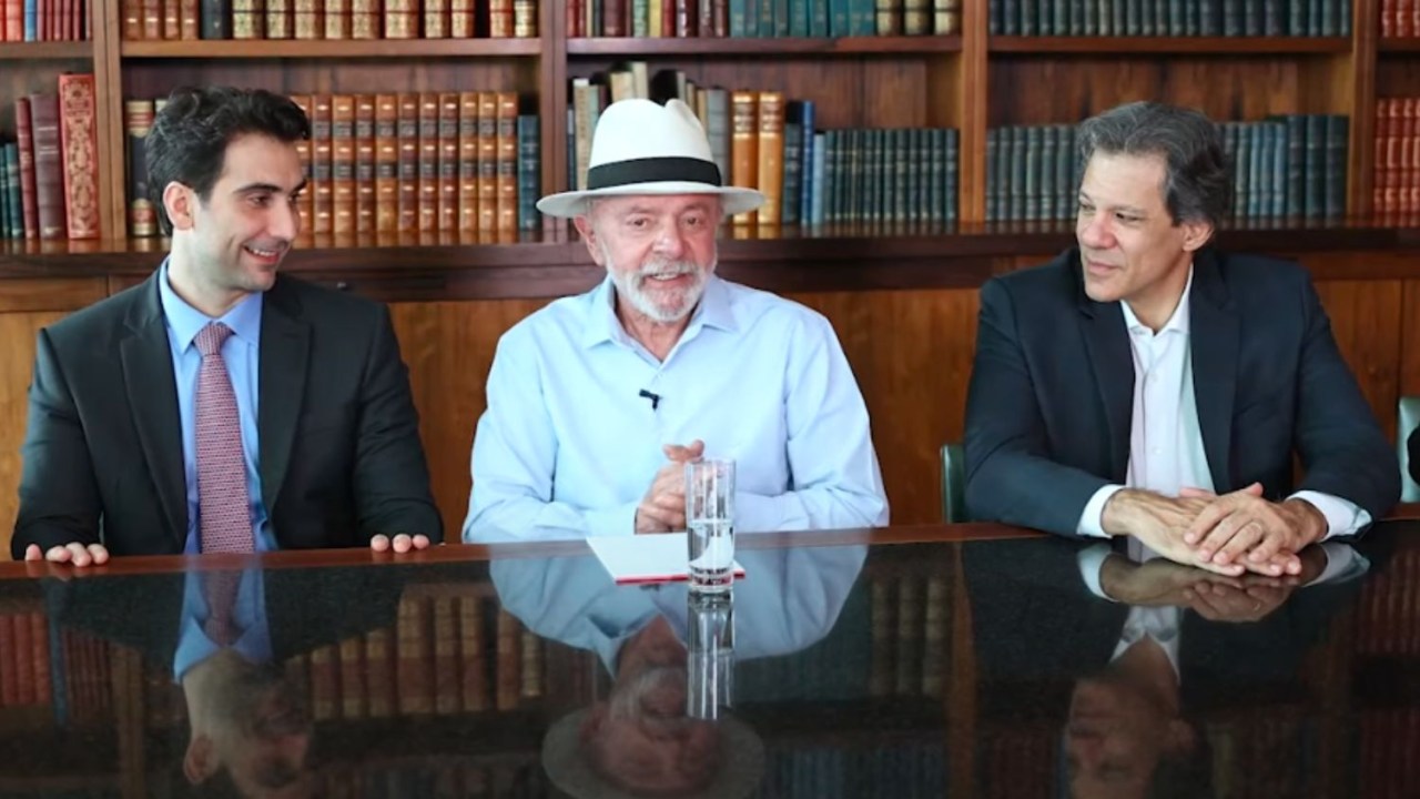 Gabriel Galípolo, o presidente Lula e o ministro da Fazenda, Fernando Haddad (Foto: Reprodução)