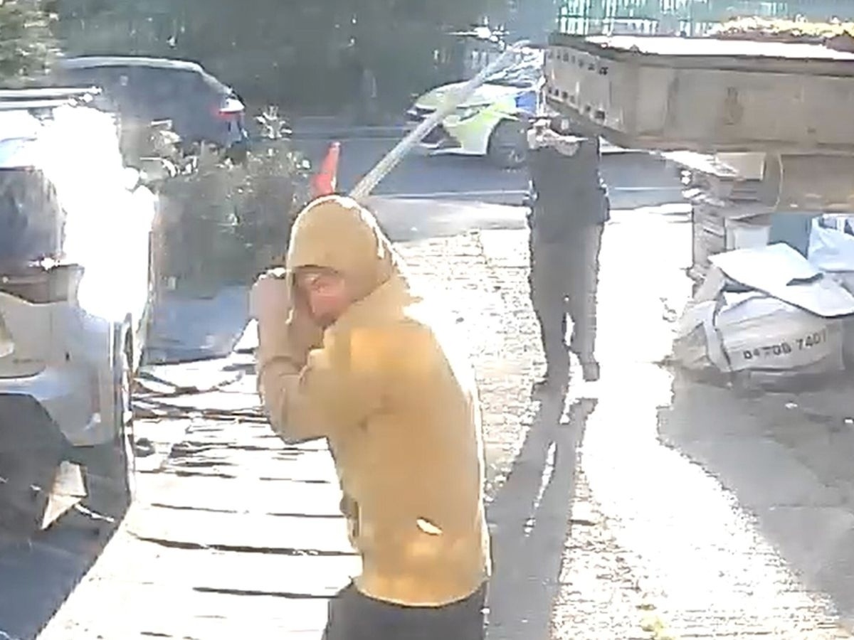 Brasileiro é condenado por homicídio de adolescente em ataque com espada em Londres Brasileiro é condenado por matar adolescente com espada em Londres (Foto: Reprodução)