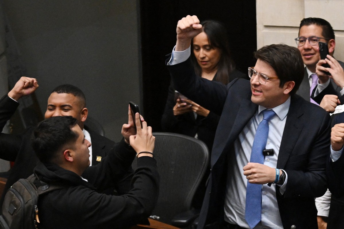 Senador Miguel Uribe, vítima de atentado na Colômbia (Foto: Raul ARBOLEDA / AFP)