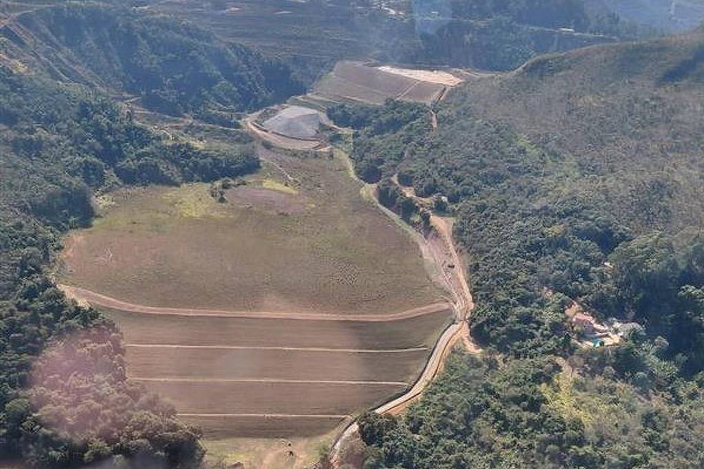 Justiça retira passaporte de proprietários de barragem em situação de emergência Barragem B-1 da Emicon Mineração e Terraplenagem, em Brumadinho (Foto: ANM)