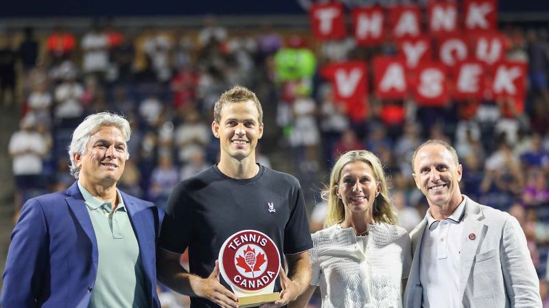 Pospisil se despede do tênis em grande estilo diante da torcida aos 35 anos Foto: Reprodução