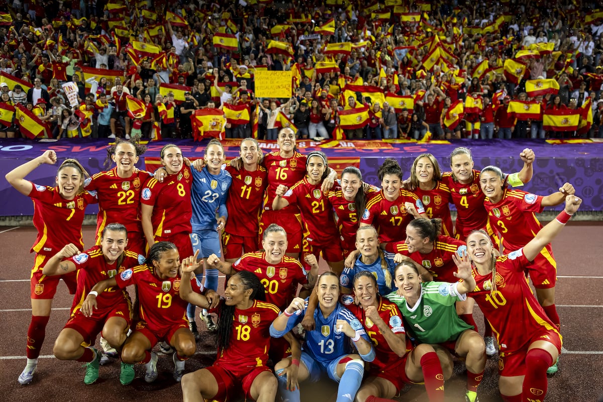 Espanha se aproxima da triple coroa com revolução no futebol nacional As jogadoras da seleção espanhola celebram na quarta-feira a classificação para a final após vencer a Alemanha em Zurique. (Foto: MICHAEL BUHOLZER (EFE))
