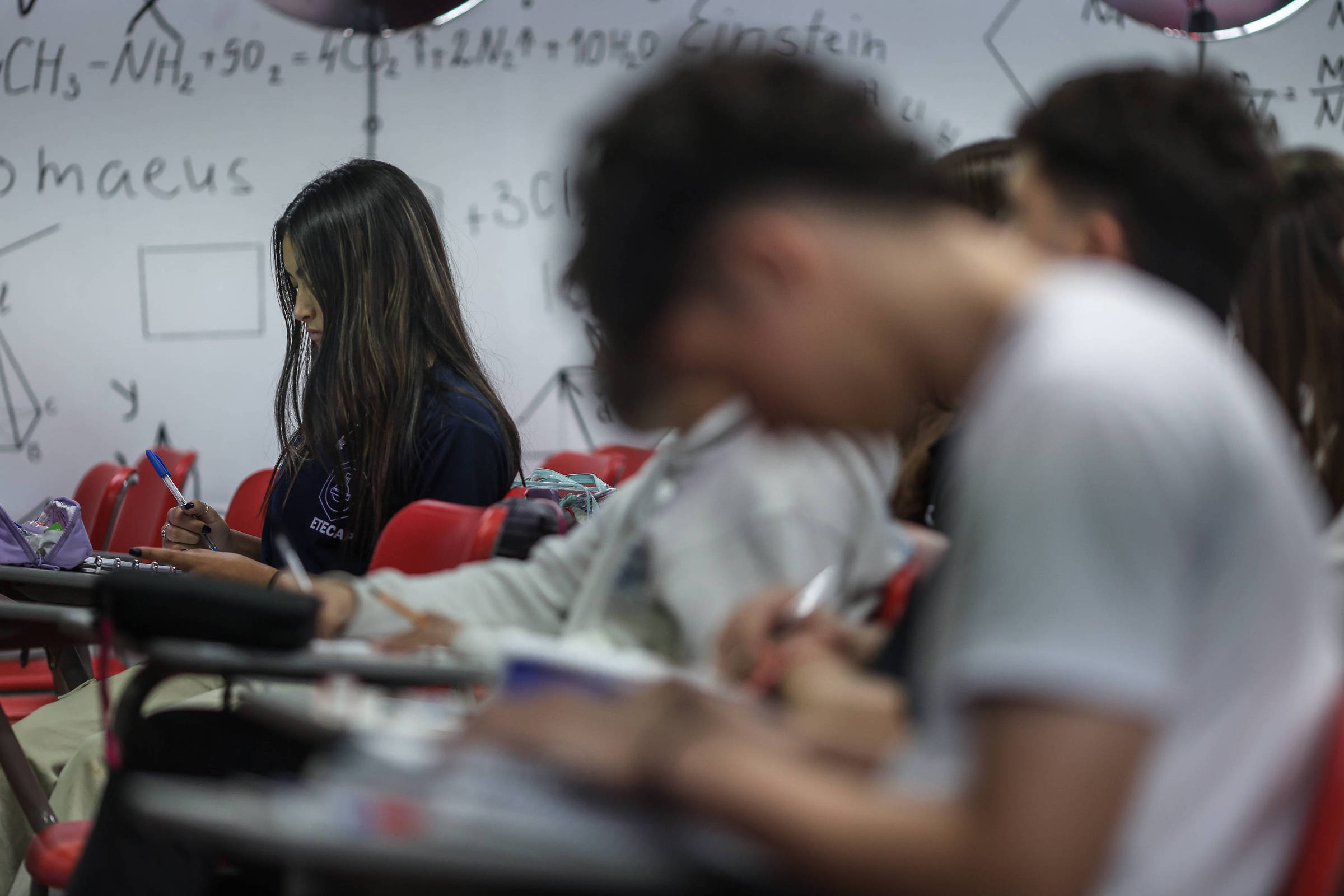Enem revela conteúdos mais frequentes e garante previsibilidade aos candidatos Estudantes em aula preparatória de história para o vestibular em cursinho pré-vestibular, em Campinas (SP) (Foto: Felipe Iruatã - 29.abr.25/Folhapress)