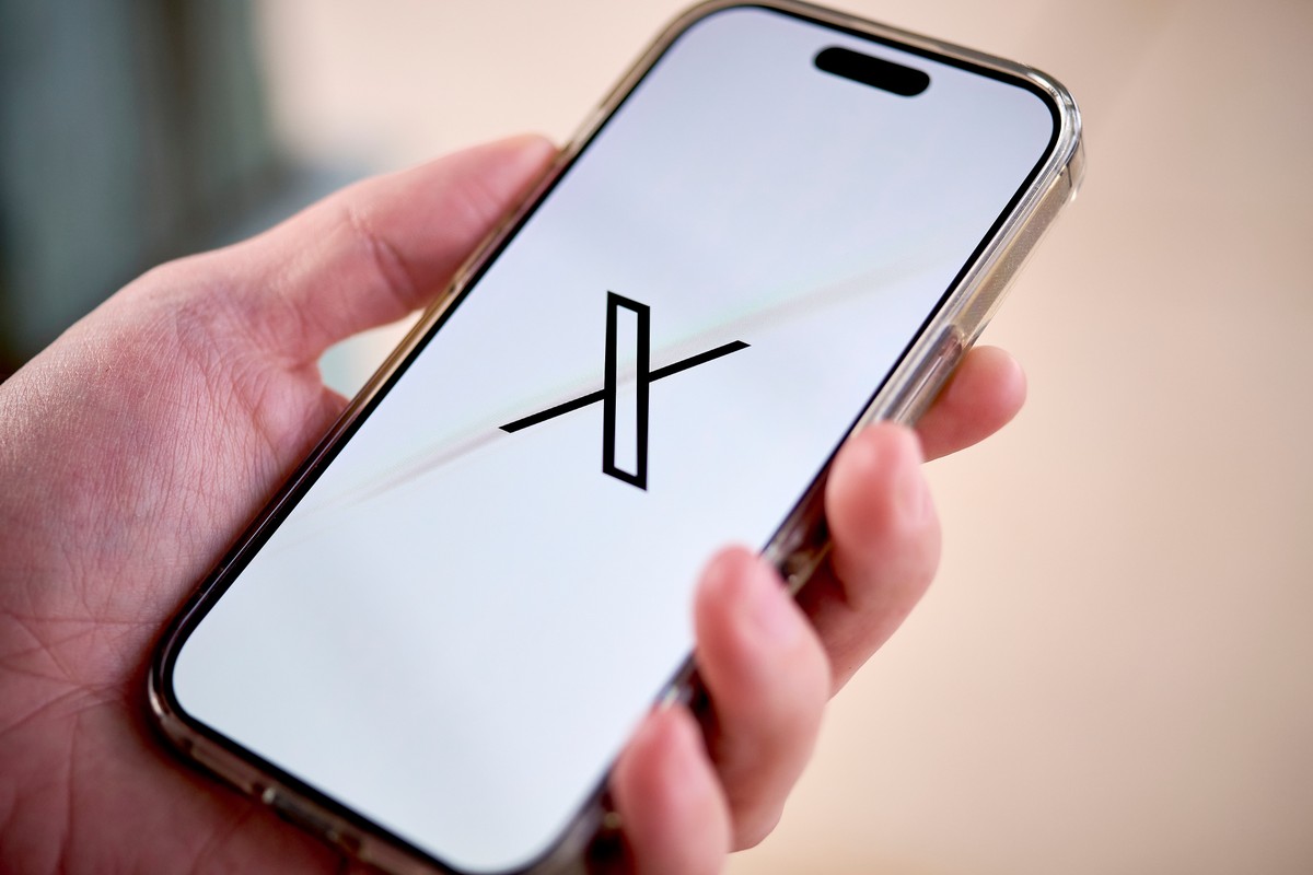 Musk transforma X em superapp e planeja lançar cartões de débito e crédito X, de Elon Musk, oferecerá investimentos e compras, numa tentativa de se tornar um "app de tudo" (Foto: Bloomberg)