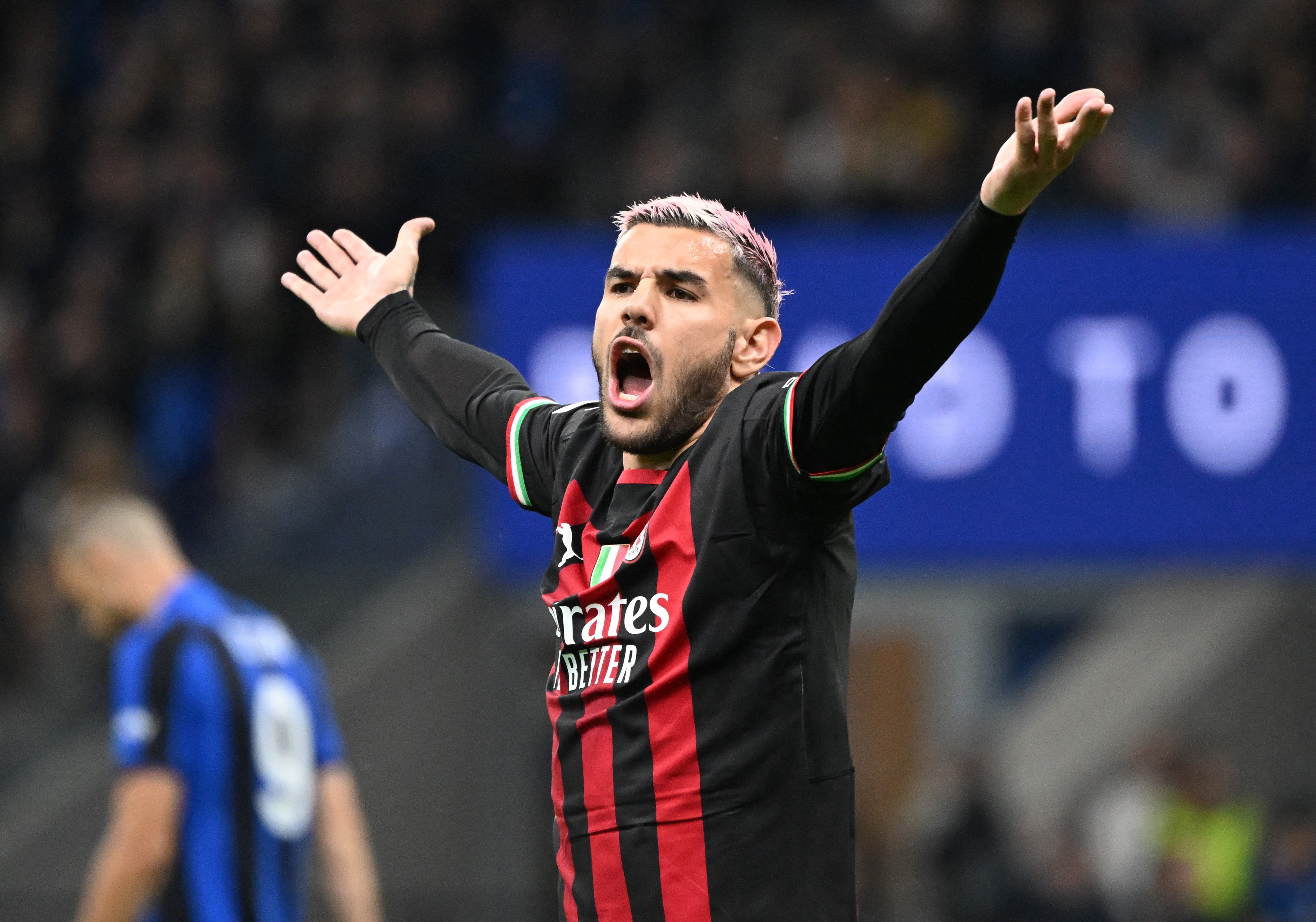 Al-Hilal anuncia contratação de lateral do Milan para reforçar o elenco Foto: Reprodução