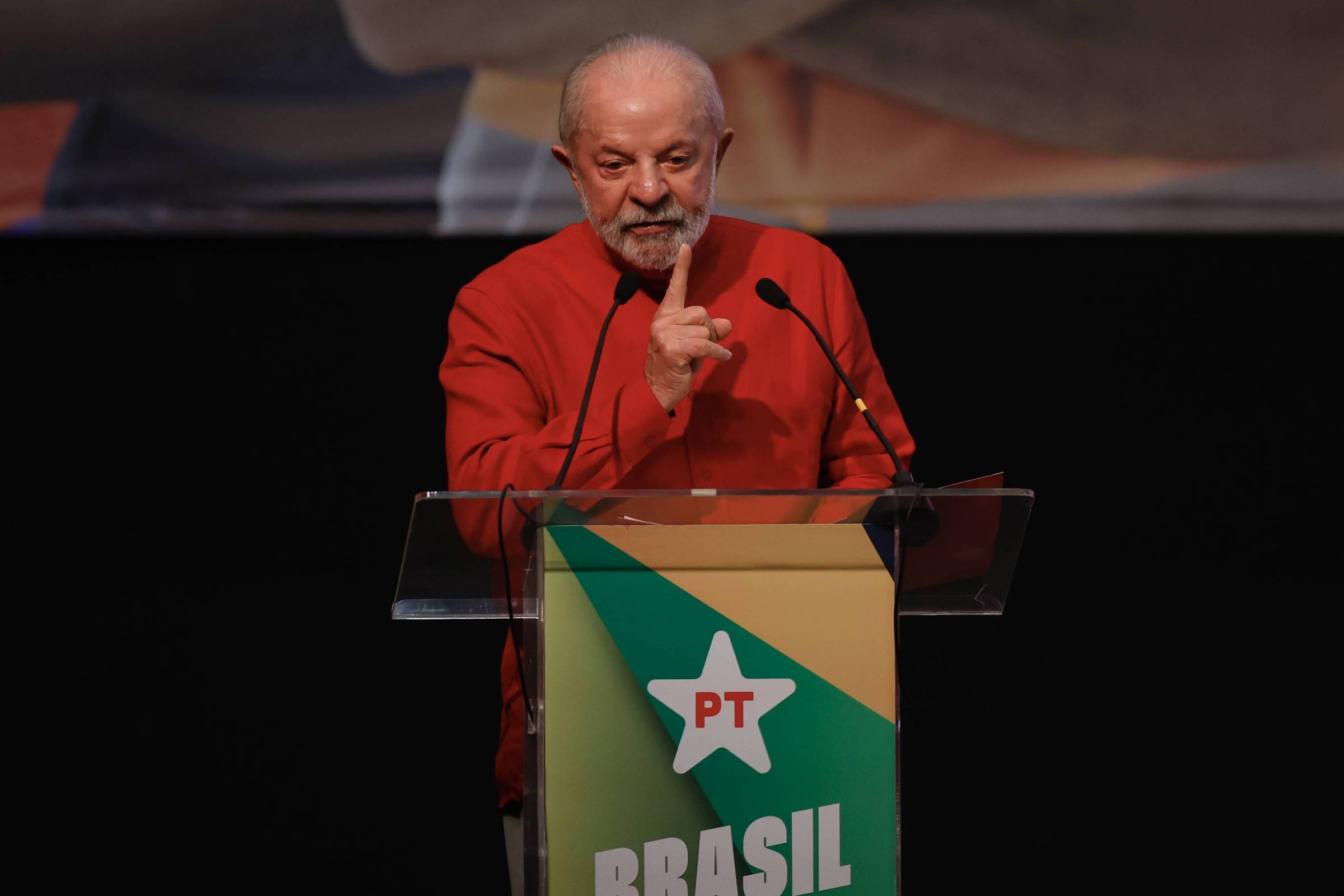 Lula considera 4º mandato, mas prioriza saúde e foco no Congresso do PT O presidente Lula em encontro nacional do PT (Foto: Pedro Ladeira/Folhapress)