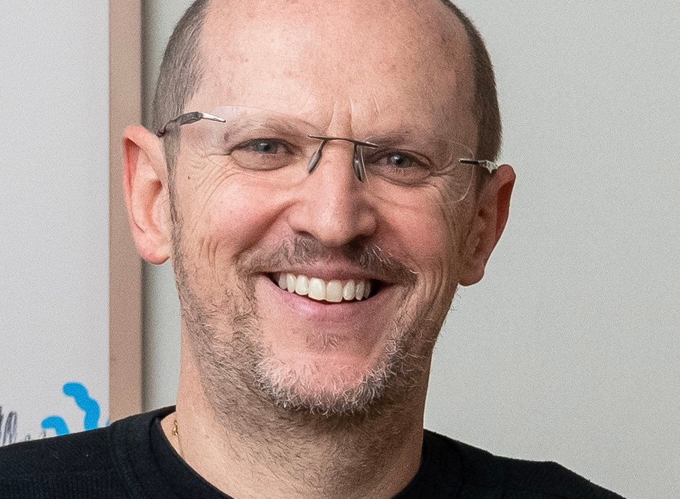 Histórias inspiradoras mudam vidas e promovem transformações significativas O autor de ‘Histórias para guiar a sua jornada’ (Vestígio), Ilan Brenman: combustível para a mente e a sociedade (Foto: Vestígio/Divulgação)
