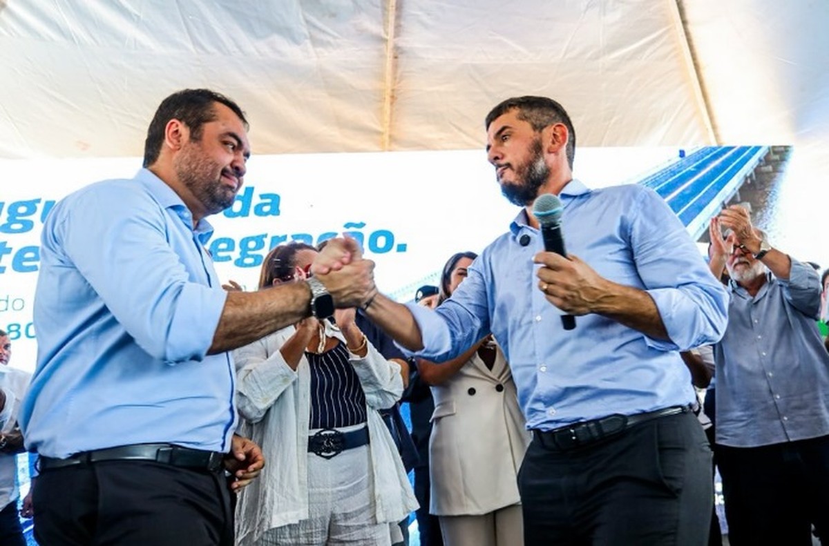 Claudio Castro e Rodrigo Bacellar em inauguração da Ponte da Integração, que liga São João da Barra ao município de São Francisco de Itabapoana, em fevereiro (Foto: Reprodução)