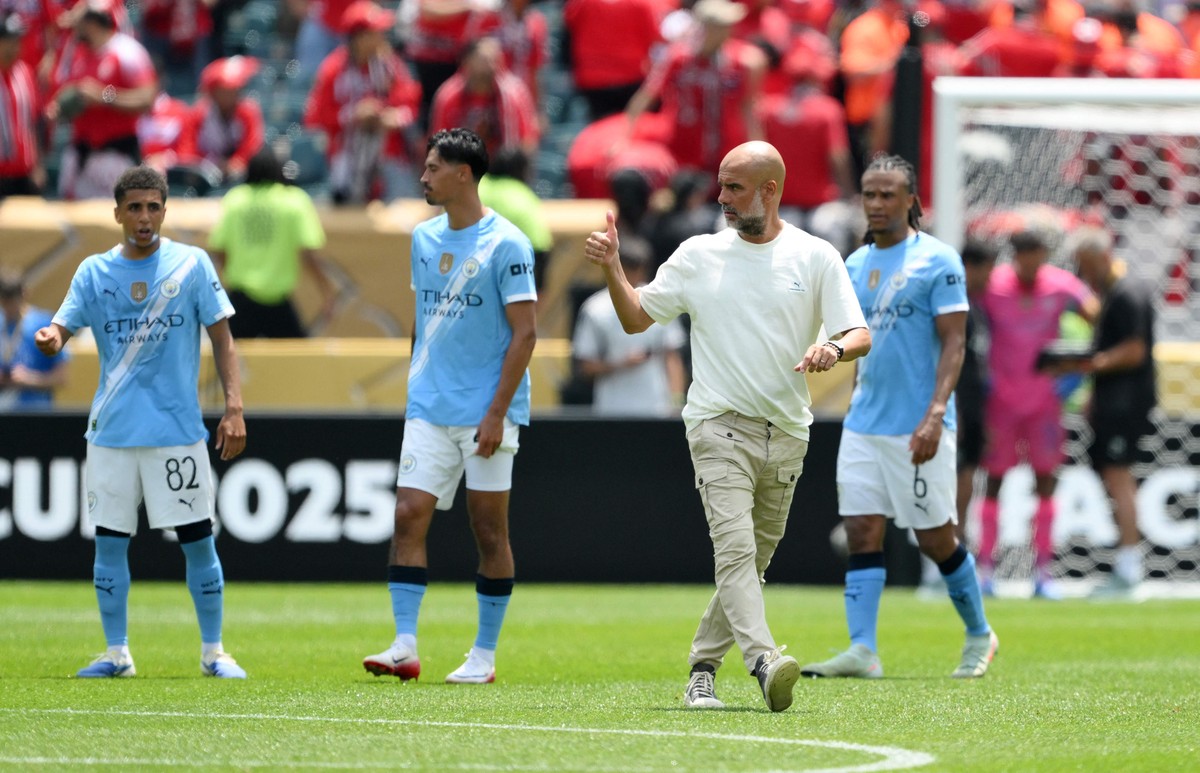 Guardiola aproveita Mundial de Clubes para reformular elenco do Manchester City Técnico do Manchester City, Pep Guardiola trata a Copa do Mundo de Clubes como pré-temporada (Foto: David Ramos / GETTY IMAGES NORTH AMERICA / Getty Images via AFP)