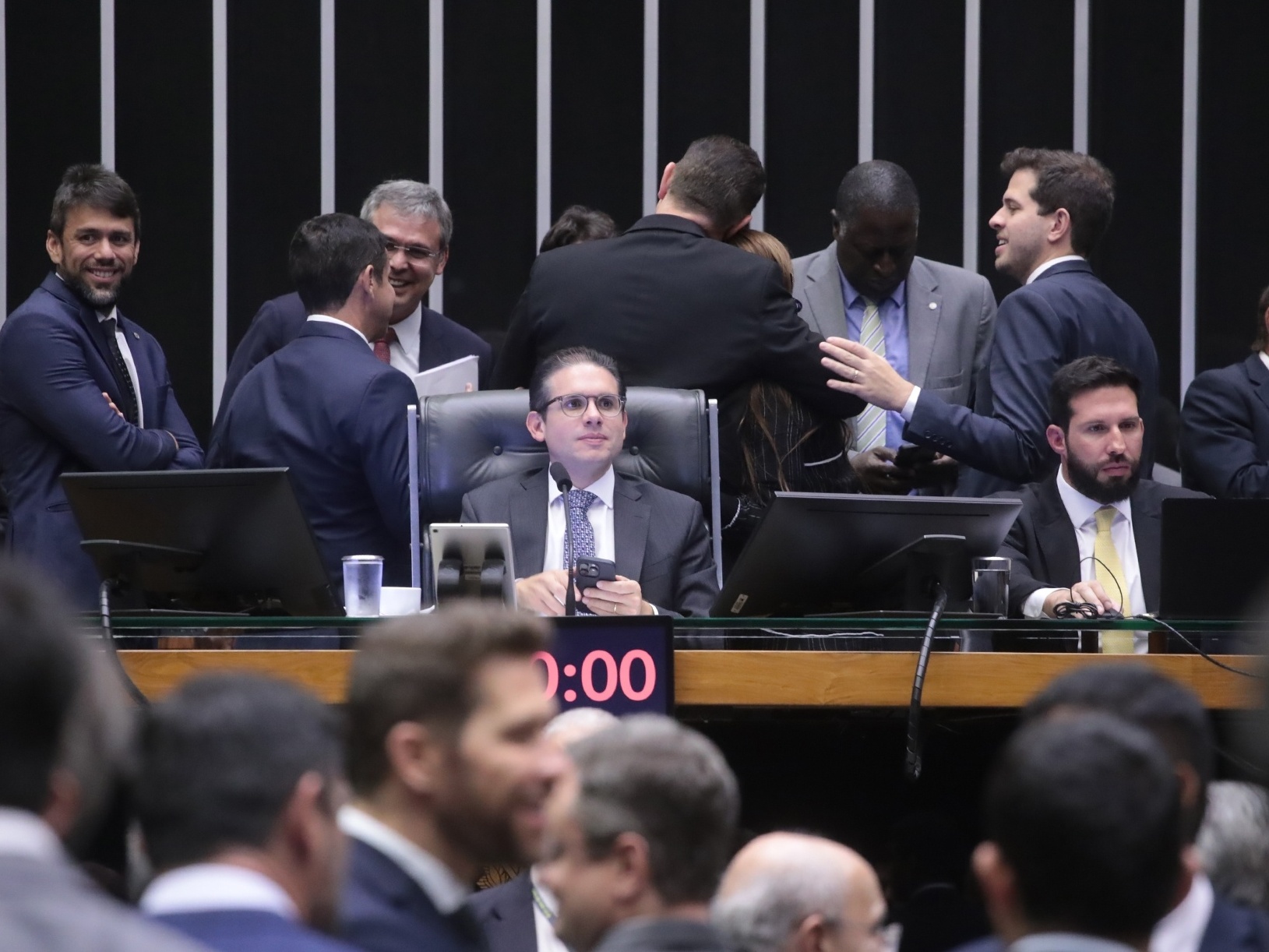IOF diminui, mas taxas sobre LCI, LCA e apostas permanecem inalteradas Câmara votou texto que derruba aumentos do IOF (Foto: Bruno Spada/Câmara dos Deputados)