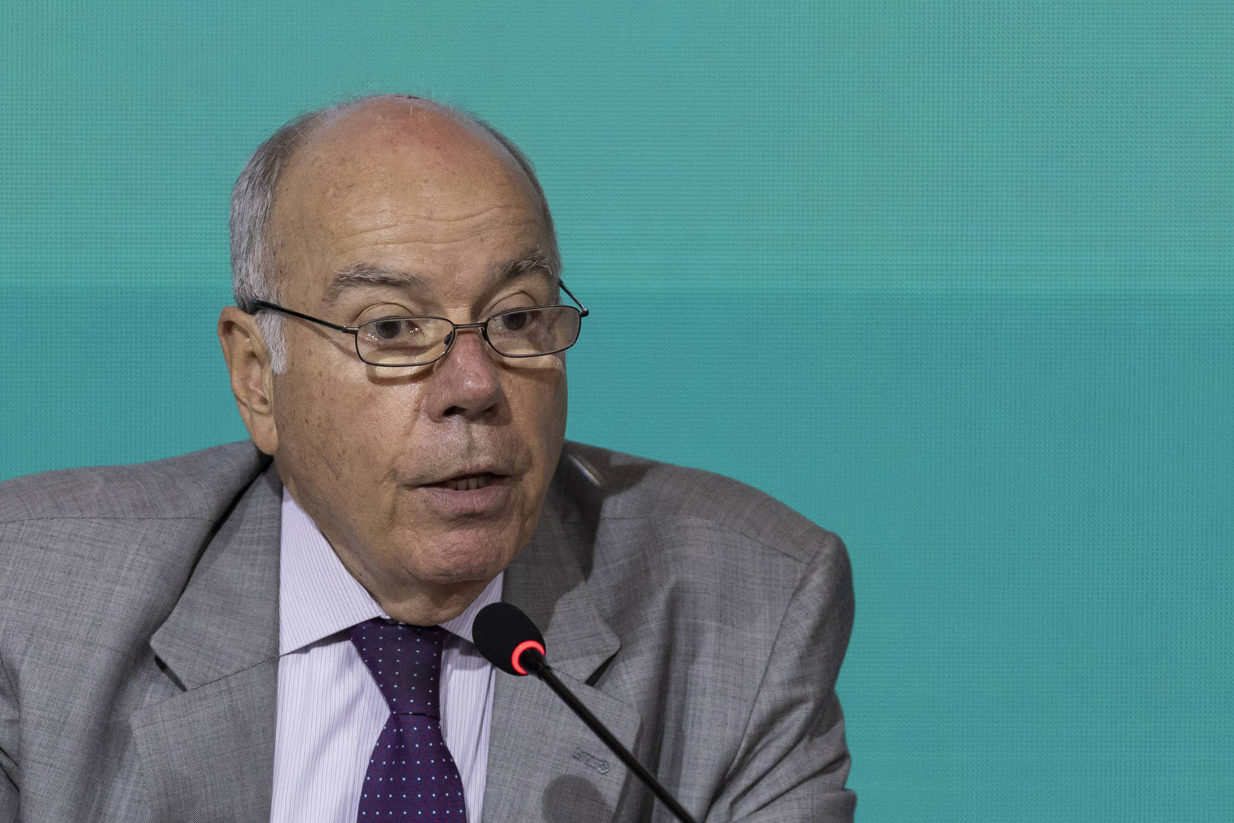 Ministro Mauro Vieira após reunião com chanceleres e representantes de países membros do Brics, no palácio do Itamaraty, no centro do Rio de Janeiro (Foto: Eduardo Anizelli/Folhapress)