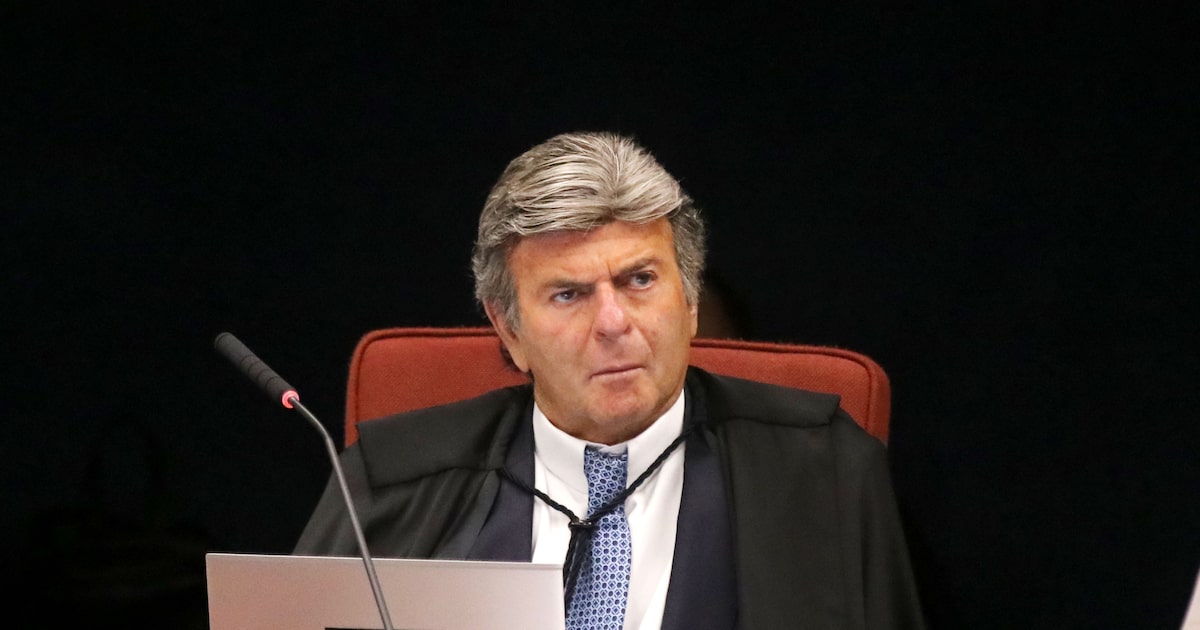 Fux se aproxima de Bolsonaro e se distancia de Moraes no STF Ministro do STF Luiz Fux em sessão da Primeira Turma, órgão que julga processos sobre a trama golpista (Foto: Gustavo Moreno/STF)