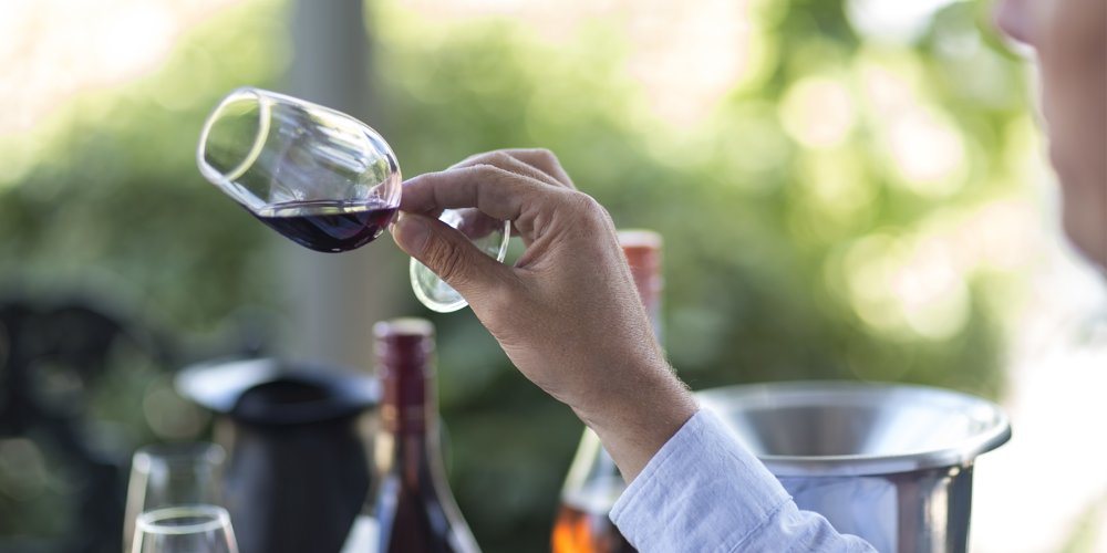 Aprenda a identificar os principais defeitos em vinhos de forma simples Foto: Reprodução