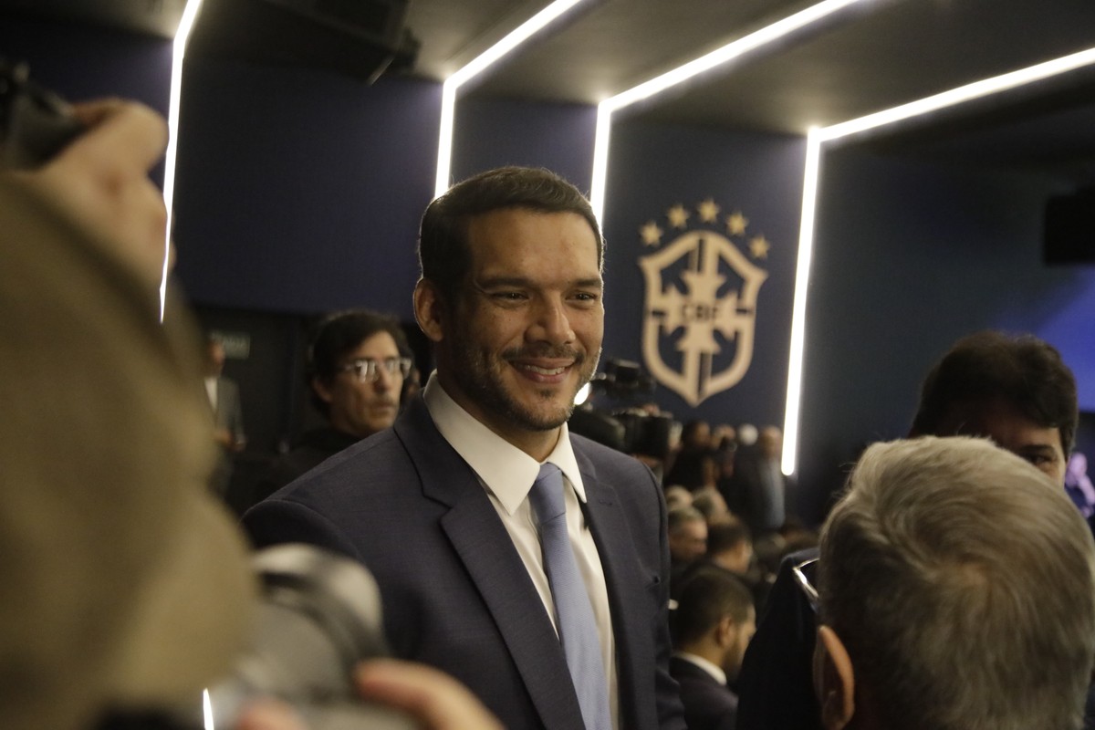 Samir Xaud na votação da CBF (Foto: Fabiano Rocha)