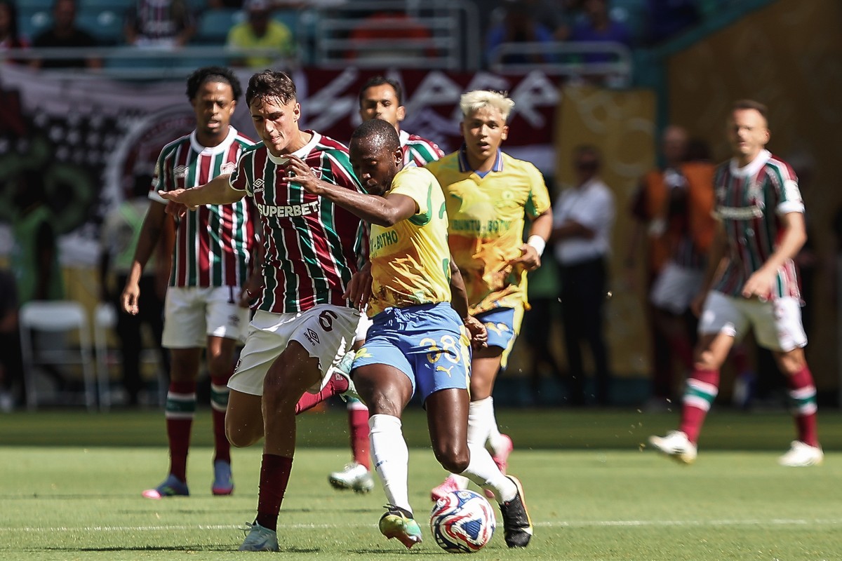 Facundo Bernal voltou antes do previsto após lesão no adutor da coxa esquerda (Foto: LUCAS MERÇON / FLUMINENSE F.C.)