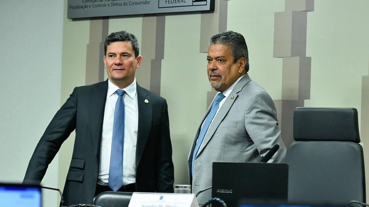 Sergio Moro e Dr. Hiran: autores de requerimentos para convidar integrantes do governo Lula à Comissão de Transparência, Fiscalização e Controle (Foto: Geraldo Magela/Agência Senado)