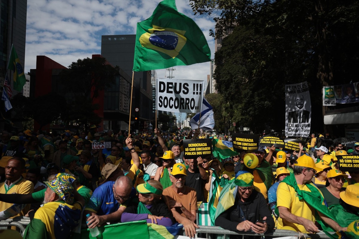 Eduardo Bolsonaro supera Michelle na corrida presidencial, revela pesquisa da USP Protesto pró-anistia na Avenida Paulista (Foto: Maria Isabel Oliveira)