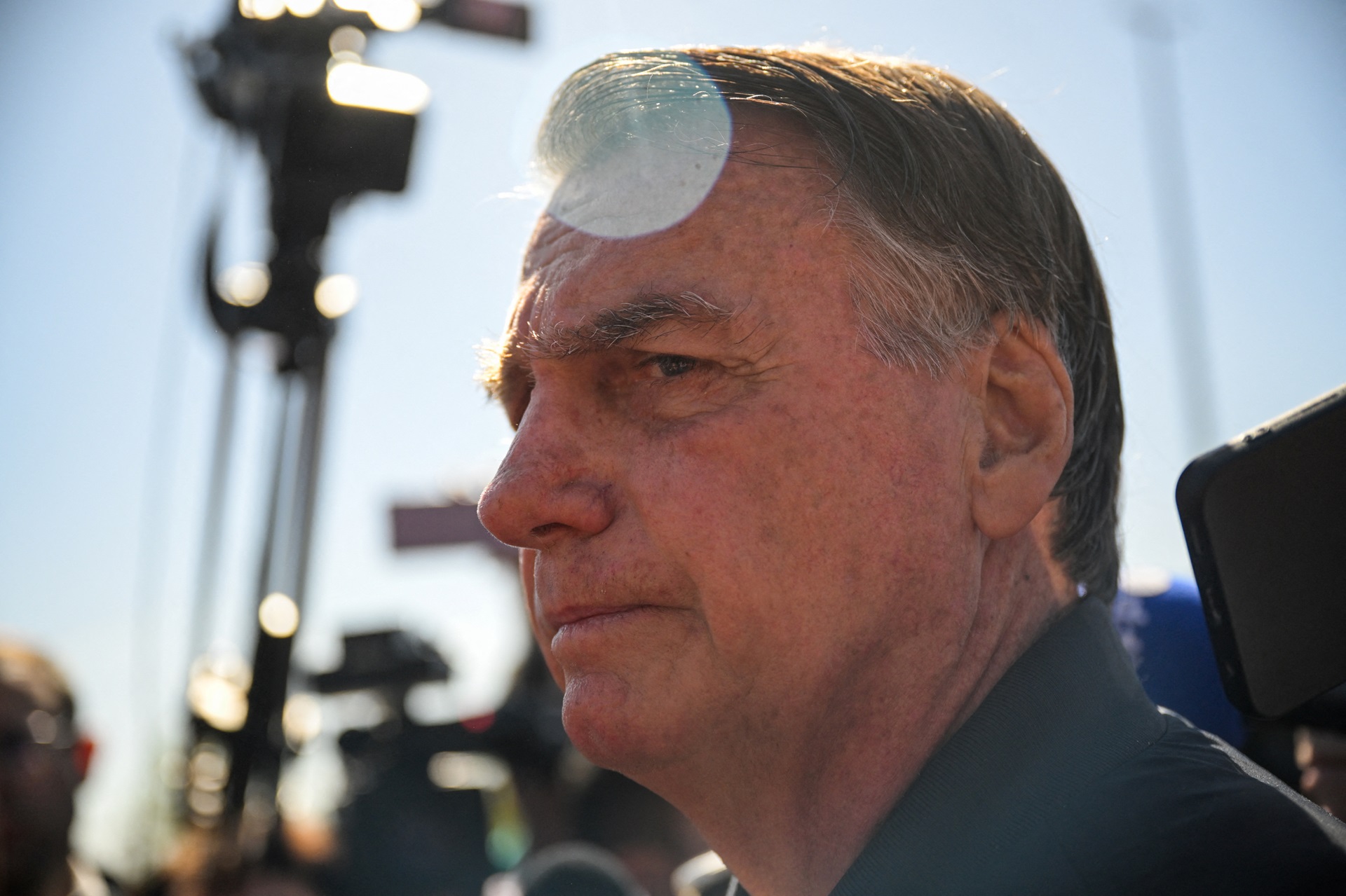 Bolsonaro avisa que Eduardo será preso se retornar ao cargo após licença Foto: Reprodução