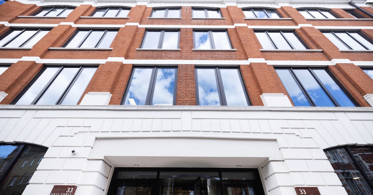 Bilionário da Zara investe US$ 113 milhões na compra de hotel em Paris Bilionário da Zara investe US$ 113 milhões na compra de hotel em Paris