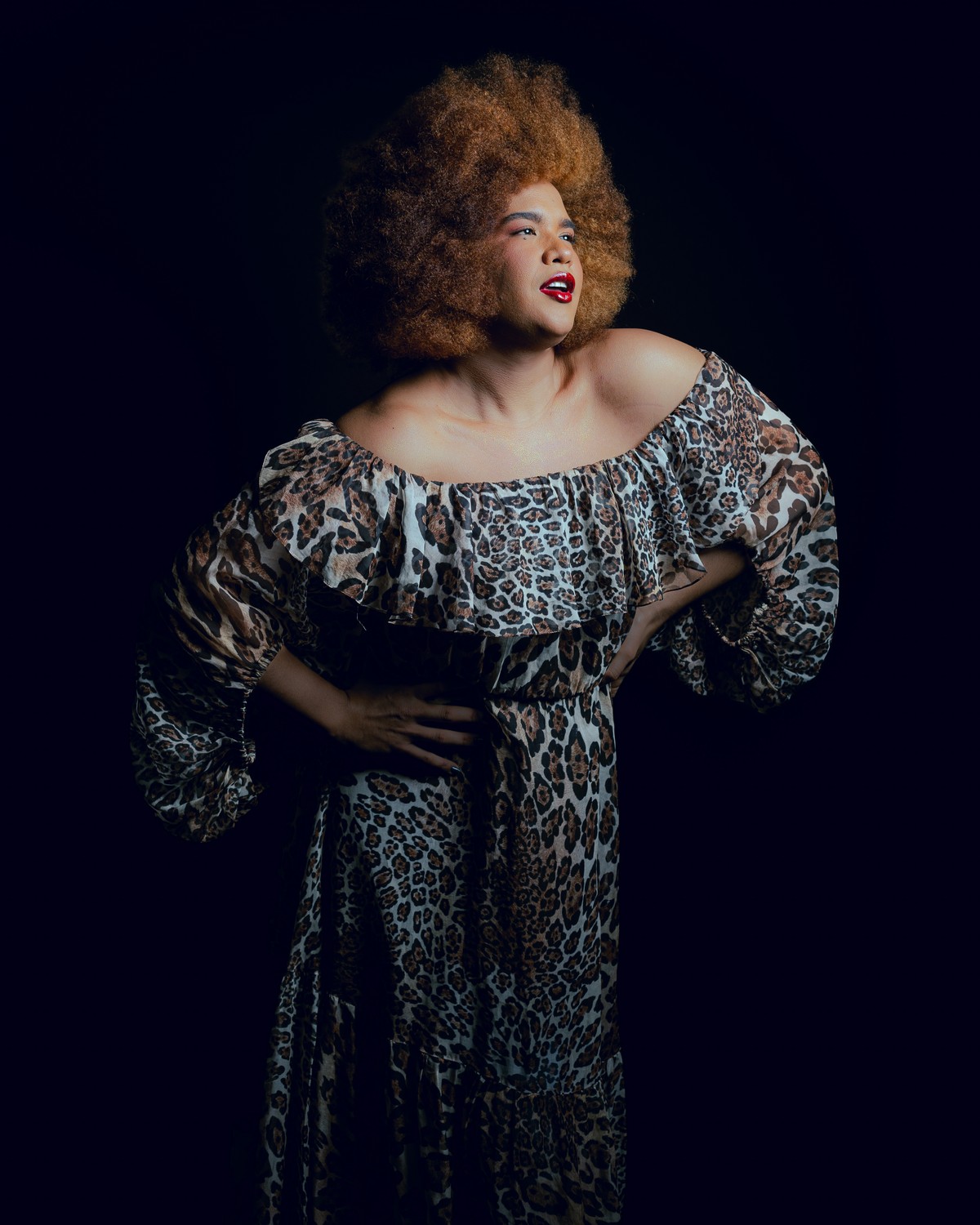 Ju Santos supera desafios familiares e se afirma como artista independente A cantora Ju Santos (Foto: Lucas Seixas/Divulgação)