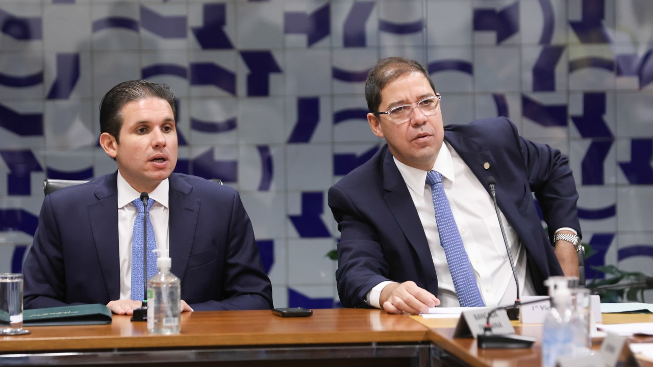 Hugo Motta e o primeiro vice-presidente da Câmara, Altineu Côrtes (PL) (Foto: Marina Ramos/Câmara dos Deputados)