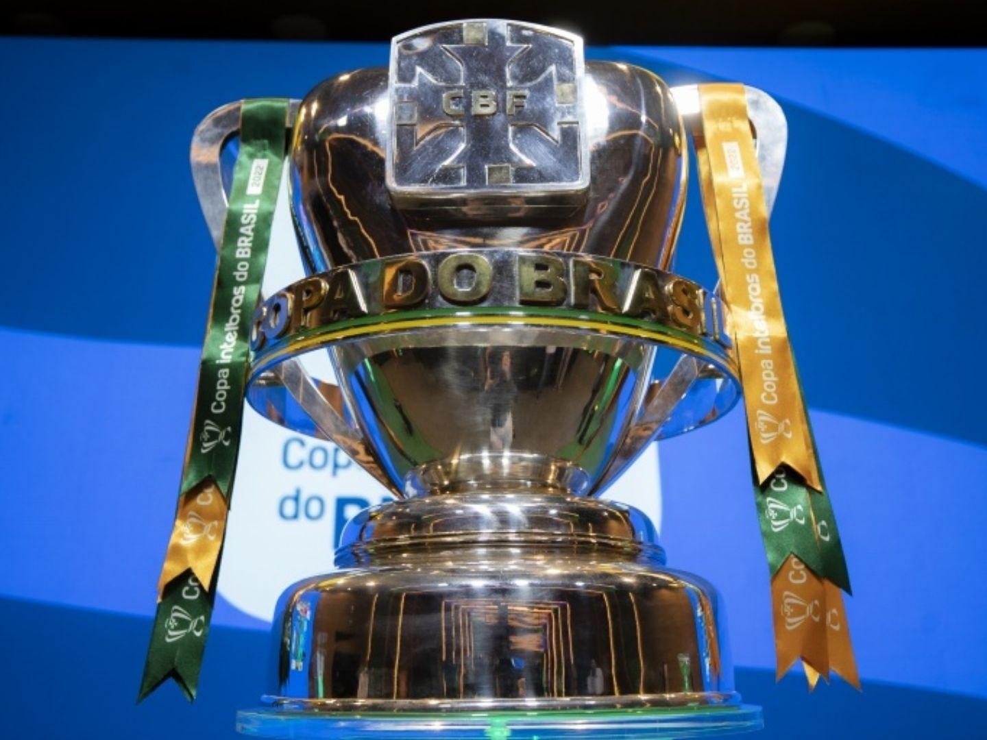 Taça (troféu) da Copa do Brasil (Foto: Divulgação/CBF)