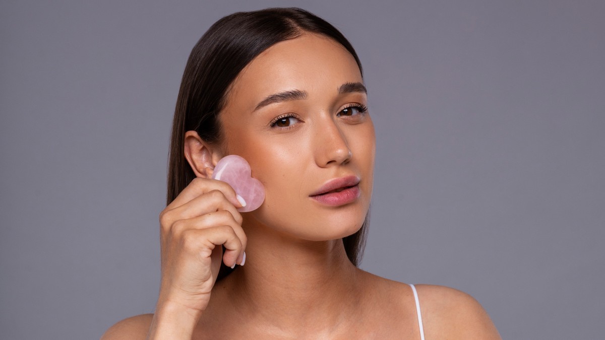 Estética tridimensional revoluciona técnicas de rejuvenescimento facial Estética tridimensional: como tratar camadas da pele revoluciona o rejuvenescimento facial (Foto: Freepik)