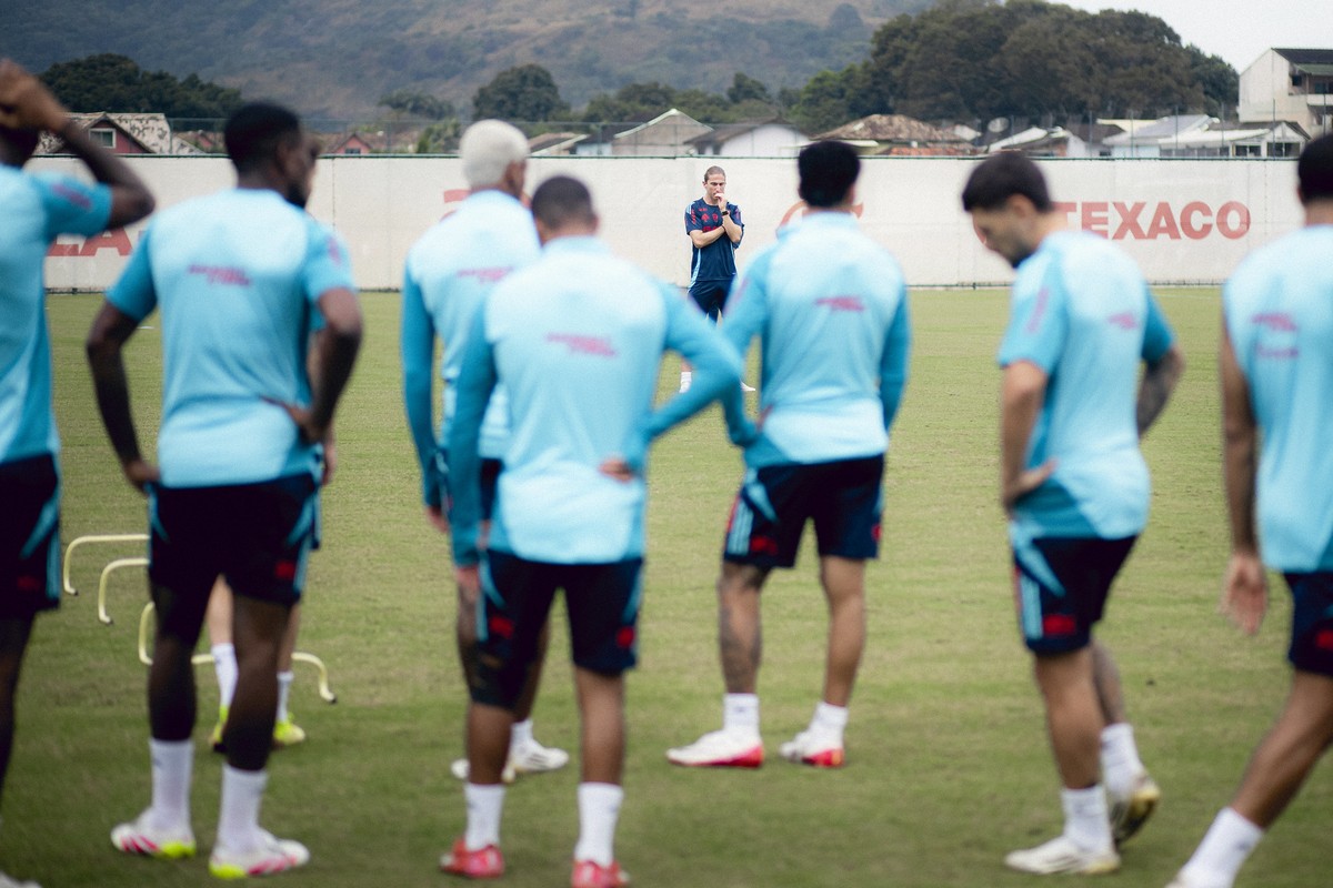 Filipe Luís prepara Flamengo antes de retorno do Brasileirão (Foto: Adriano Fontes/Flamengo)