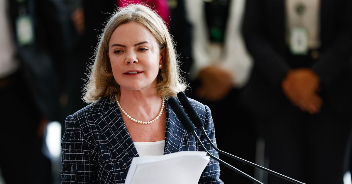 Gleisi ouve deputados sobre insatisfações com IOF e decisões do governo Ministra de Relações Institucionais, Gleisi Hoffmann (Foto: WILTON JUNIOR/ESTADÃO)