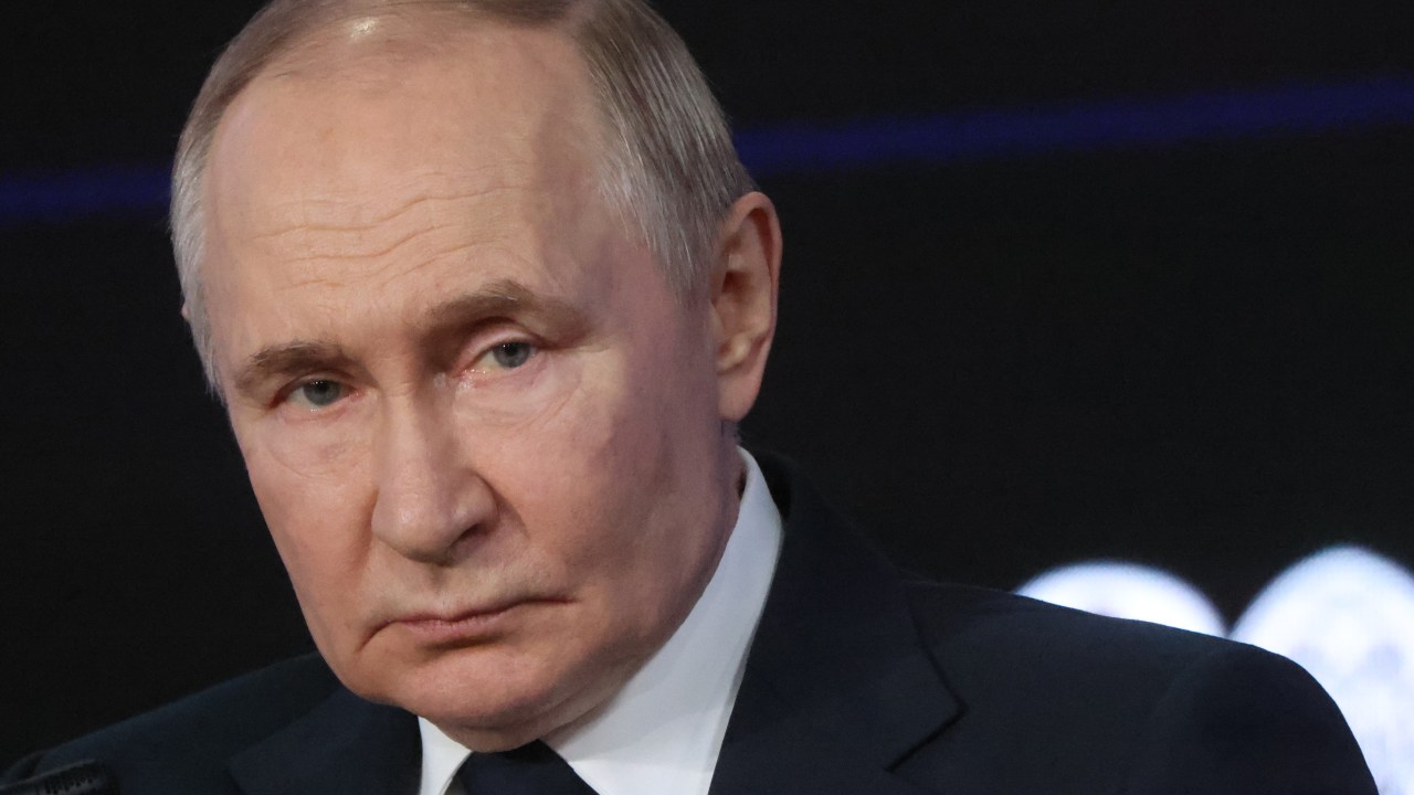 Kremlin pede cautela após Trump posicionar submarinos nucleares perto da Rússia Vladimir Putin, presidente da Rússia. 03/07/2025 - (Foto: Contributor/Getty Images)